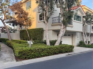 19316 Sawgrass Ln, Huntington Beach, CA 92648