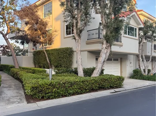 19316 Sawgrass Ln, Huntington Beach, CA 92648
