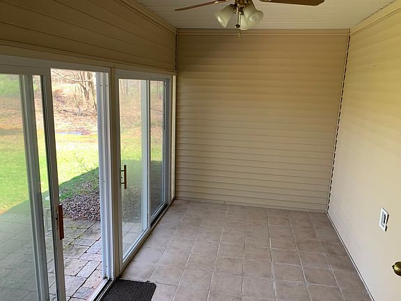 Screened in porch 