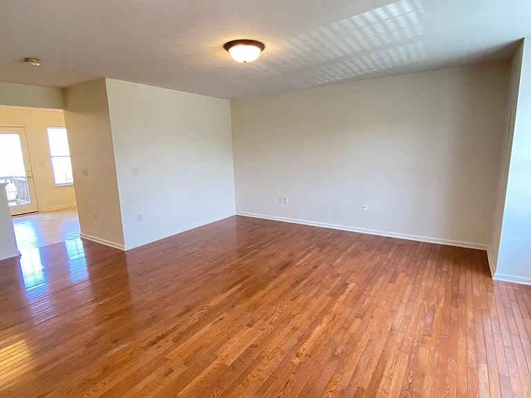 104 Windstone Dr — Photo 10