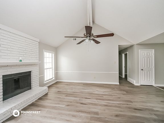 4th image of 4332 Breeds Hill Dr