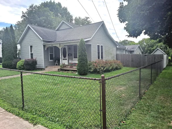 454 S Market St, Monticello, IL 61856