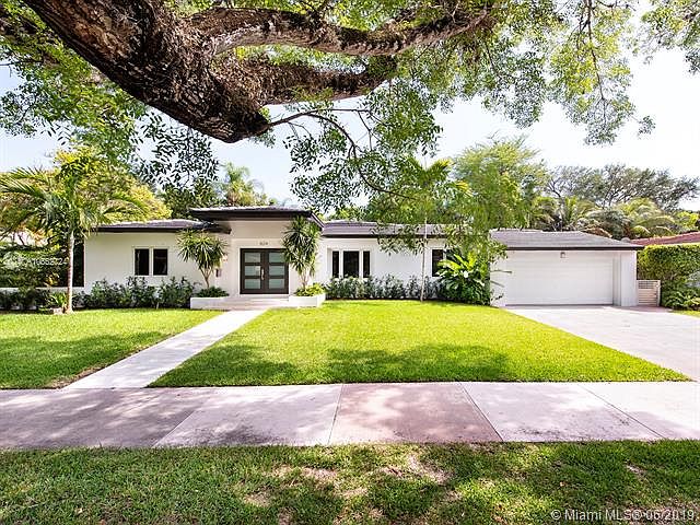 1st image of 824 Anastasia Ave