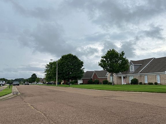 4th image of 4072 Louden Dr