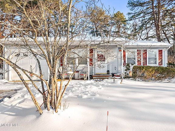 2nd image of 6 Orchard Drive #73