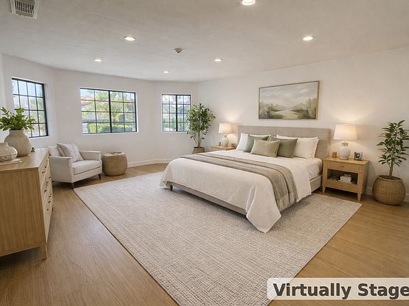 3rd image of 526 S Catalina Ave