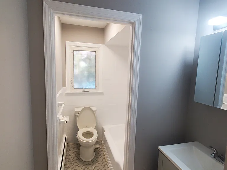 596 W Scott Ave #2 — Photo 6