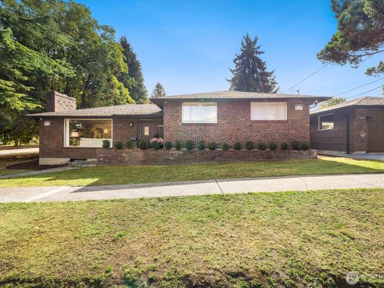 4302 SE Thompson Avenue, Tacoma, WA 98418