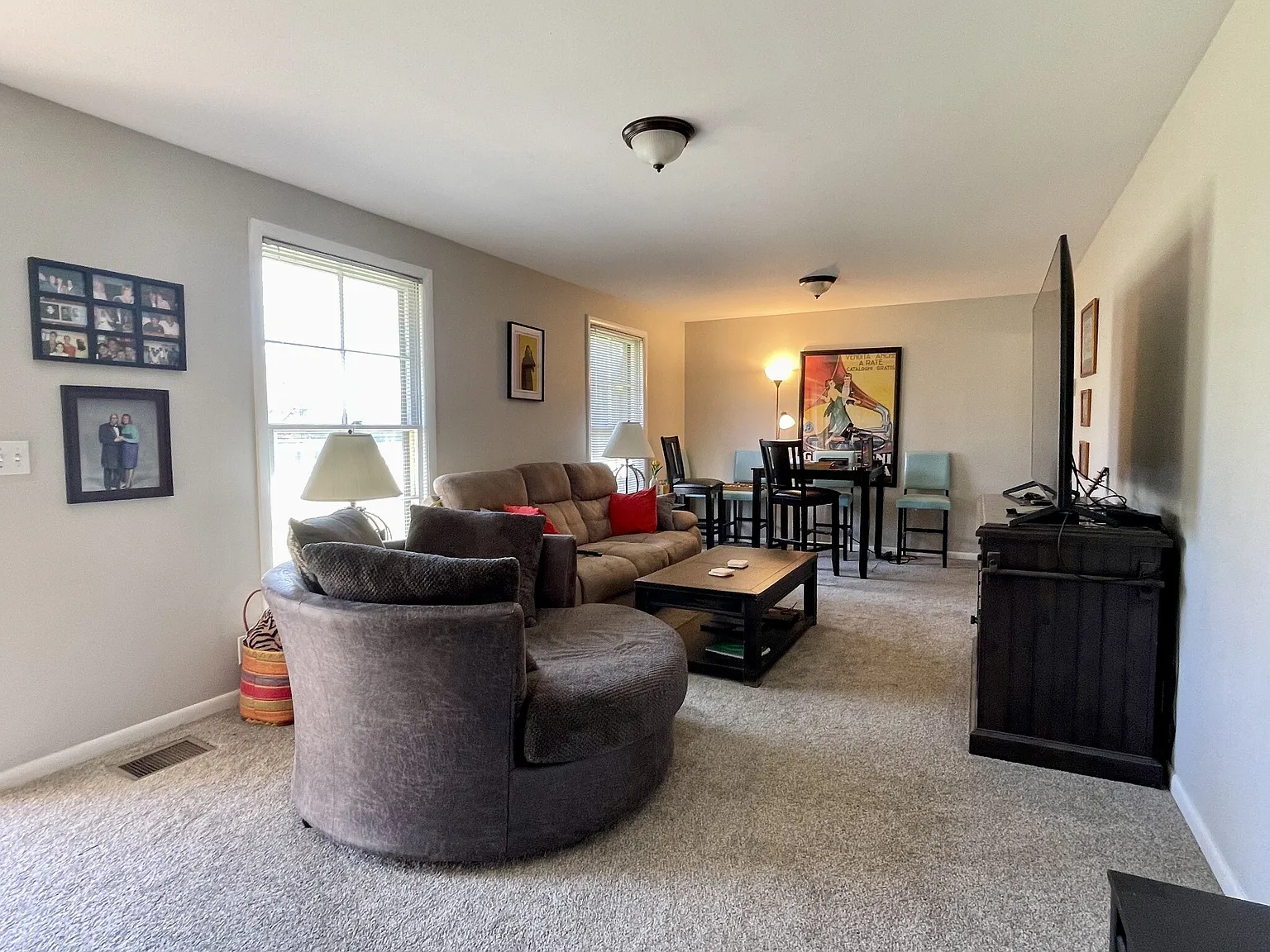 101 Loretta Drive - 1 — Photo 2