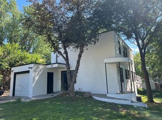 1910 S Duluth Ave, Sioux Falls, SD 57105