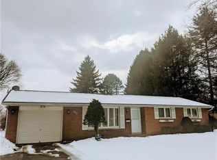 407 Sharon Dr, Rochester, NY 14626
