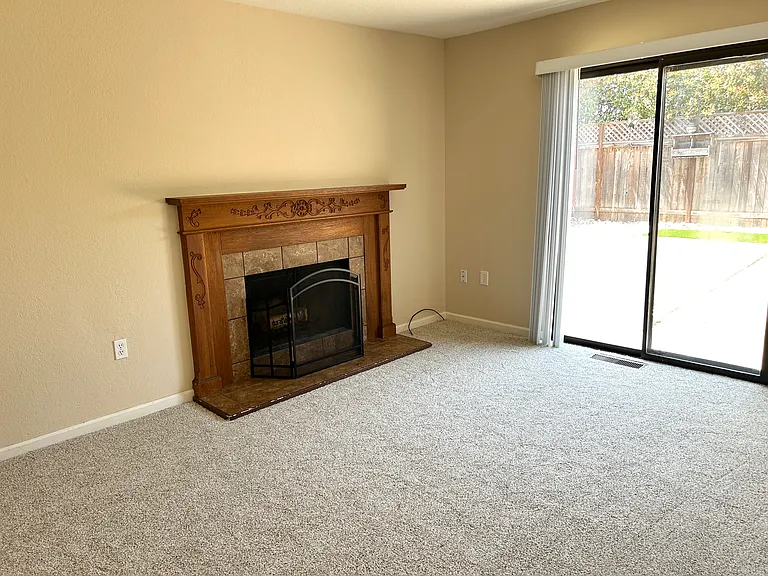 75 Francis Cir — Photo 7
