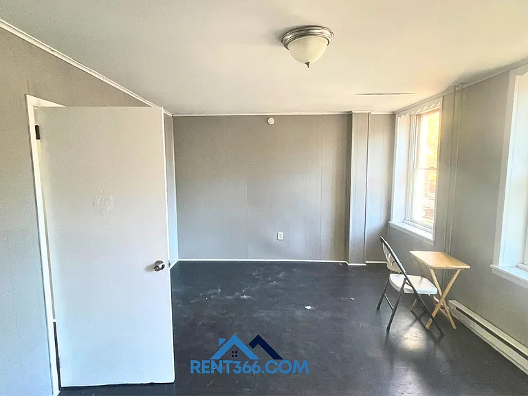 101 N George St #2 — Photo 18