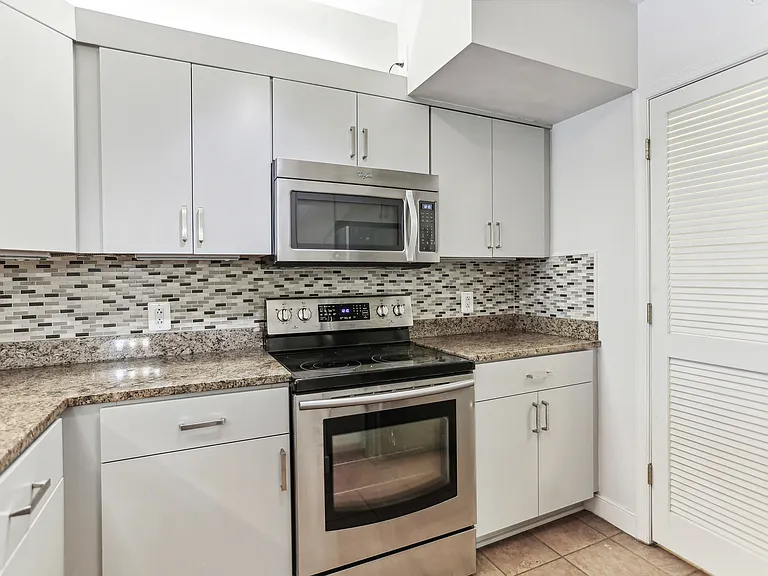 616 E St NW #402 — Photo 9