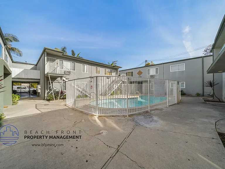 9320-9330 Elm Vista Dr. — Photo 12