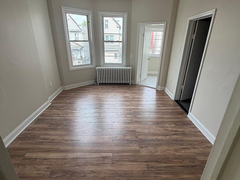 1st image of 221 Wilkinson Ave #A