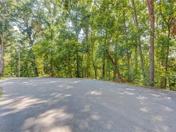 4300 Holiday Heights Dr #86, Oakwood, GA 30566