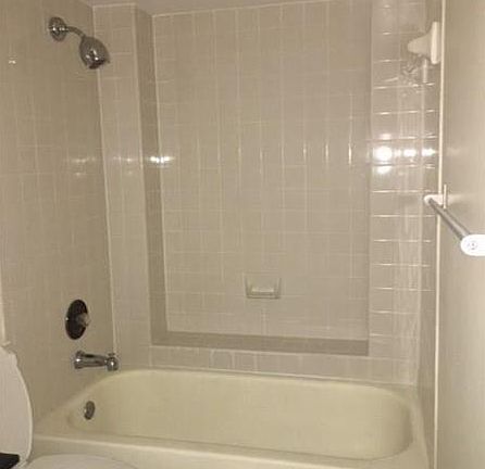 3rd image of 8235 Lake Dr APT 503
