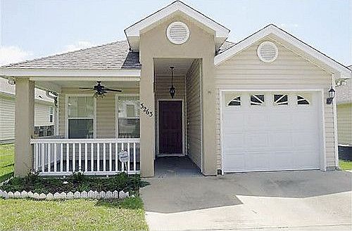 1st image of 3263 Emerson Ln
