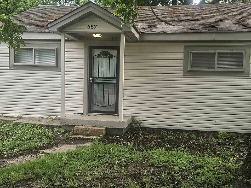 667 Marsh Ave
