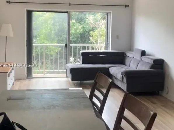 1855 SW 1st St APT 301, Miami, FL 33135