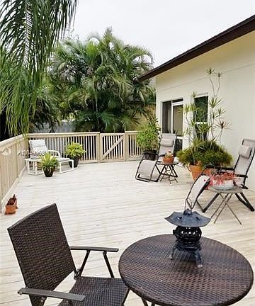 3rd image of 3979 Circle Lake Dr