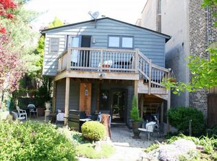 1347 W Grand Ave, Chicago, IL 60642