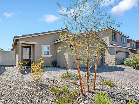 4th image of 4215 Gold Desert St