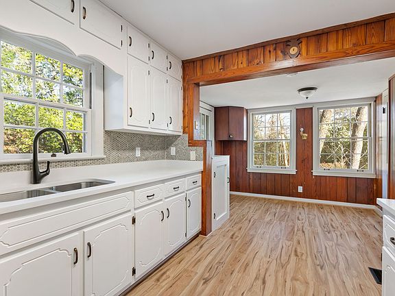 4th image of 531 Park Ave