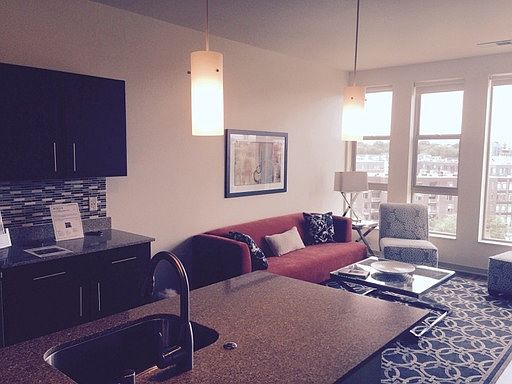 5th image of 1437 N Jefferson St APT 107