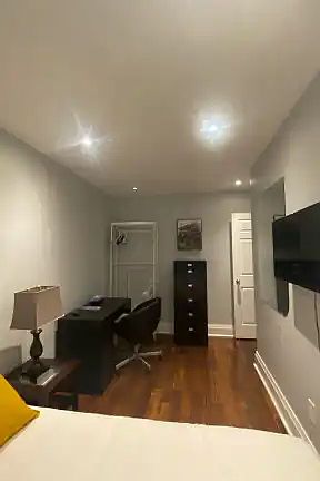 3rd image of 326 Bathurst St #1A