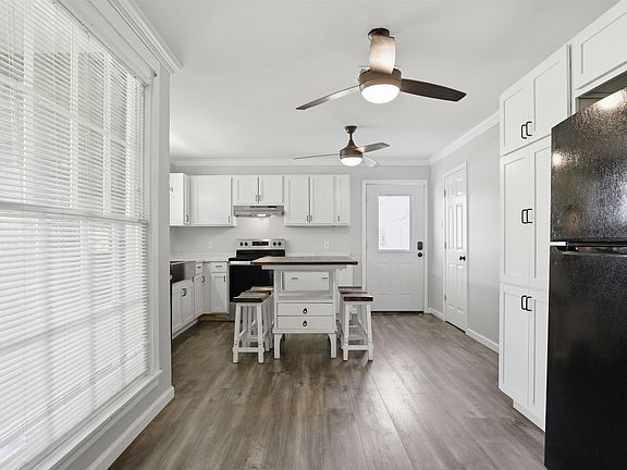 5th image of 608 Pitre St