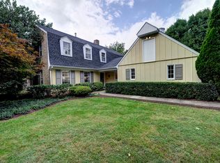 9300 Winterset Dr, Potomac, MD 20854
