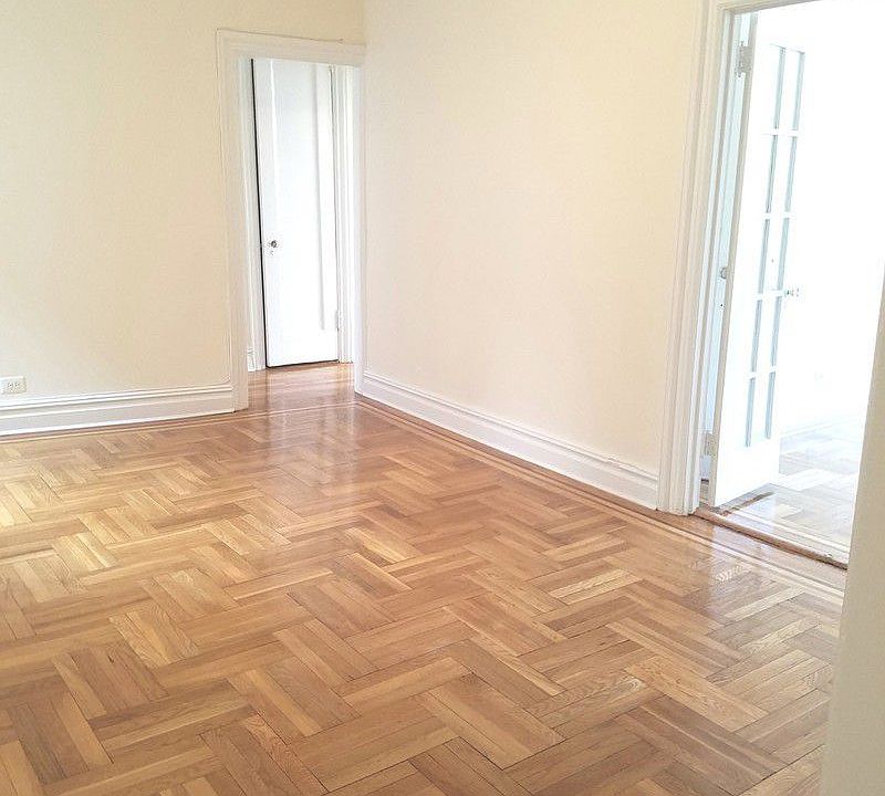 2nd image of 20 Seaman Ave APT 4D