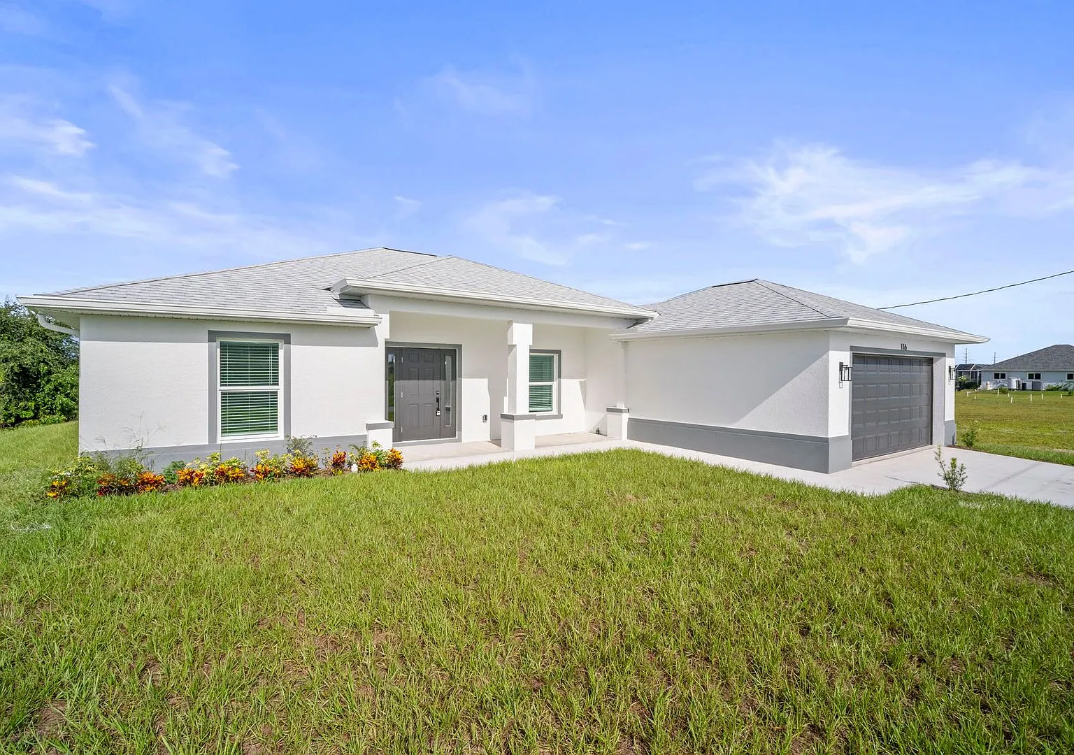 New construction home 4 beds 3 baths in Cape Coral — Photo 3