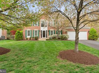 6474 Gristmill Square Ln, Centreville, VA 20120