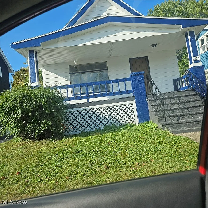 13901 Chapelside Ave photo 1