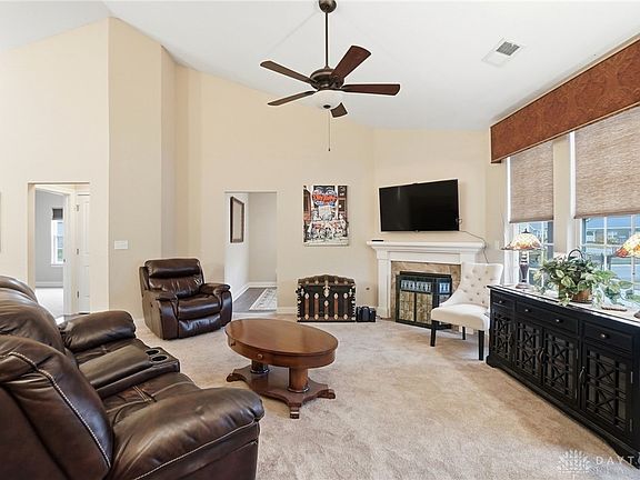 5th image of 1315 Bourdeaux Way