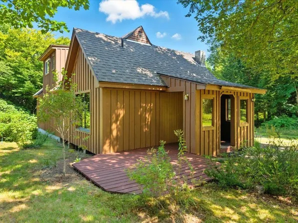 2709 Amidon Road, Montgomery, VT 05471