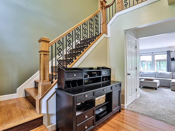 5th image of 5675 Windsong Ln