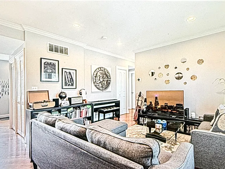 3149 N Drake Ave #2S — Photo 21