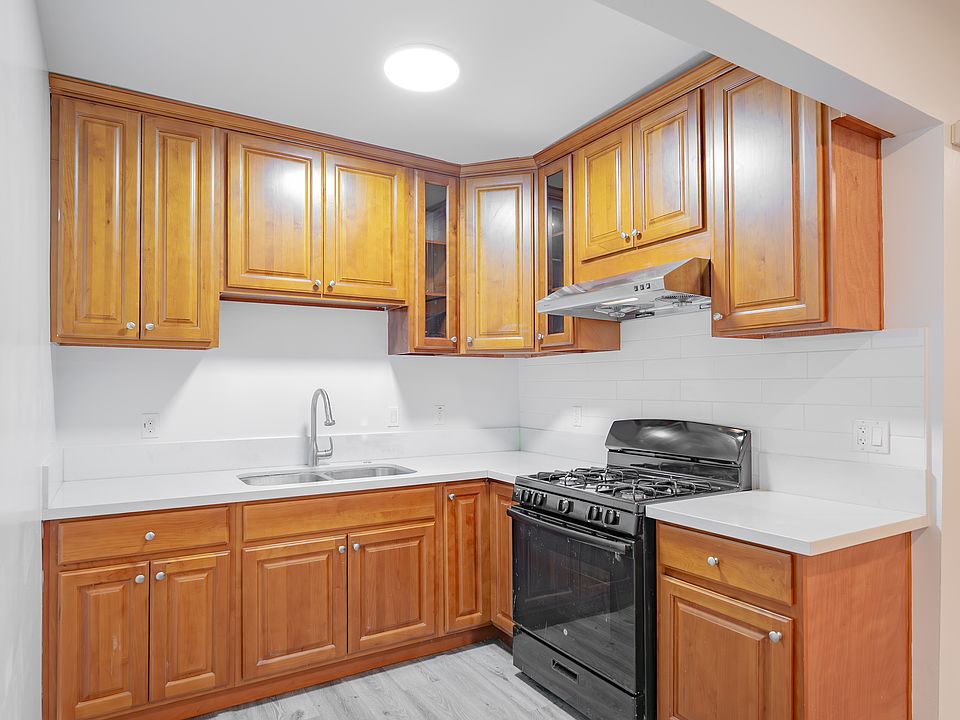 KITCHEN: Fridge provided upon request