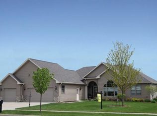 1776 Park Ridge Ln, Fond Du Lac, WI 54937