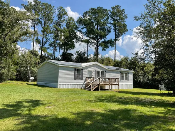 3000 Maridale Rd, Marianna, FL 32448