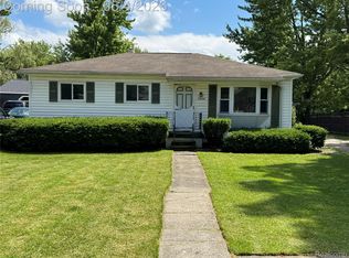 1285 W Oregon St, Lapeer, MI 48446