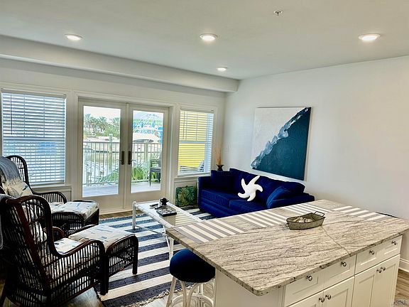 4th image of 120 Carmen Ln #24