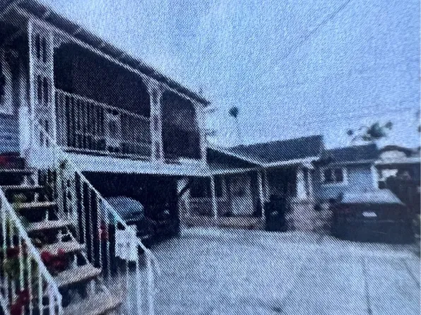 629 W Gage Ave, Los Angeles, CA 90044