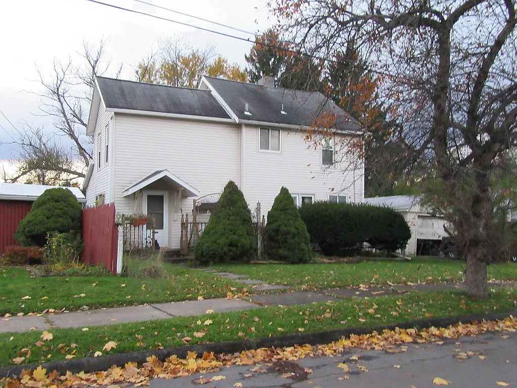 311 Fitch St photo 1