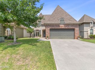 111 Fairwood Dr, Broussard, LA 70518