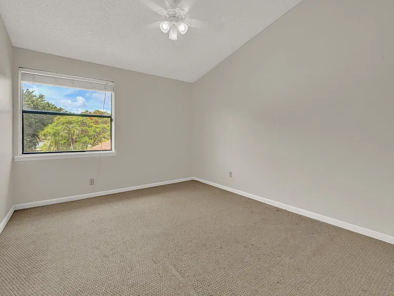 6371 Toulon Dr — Photo 27